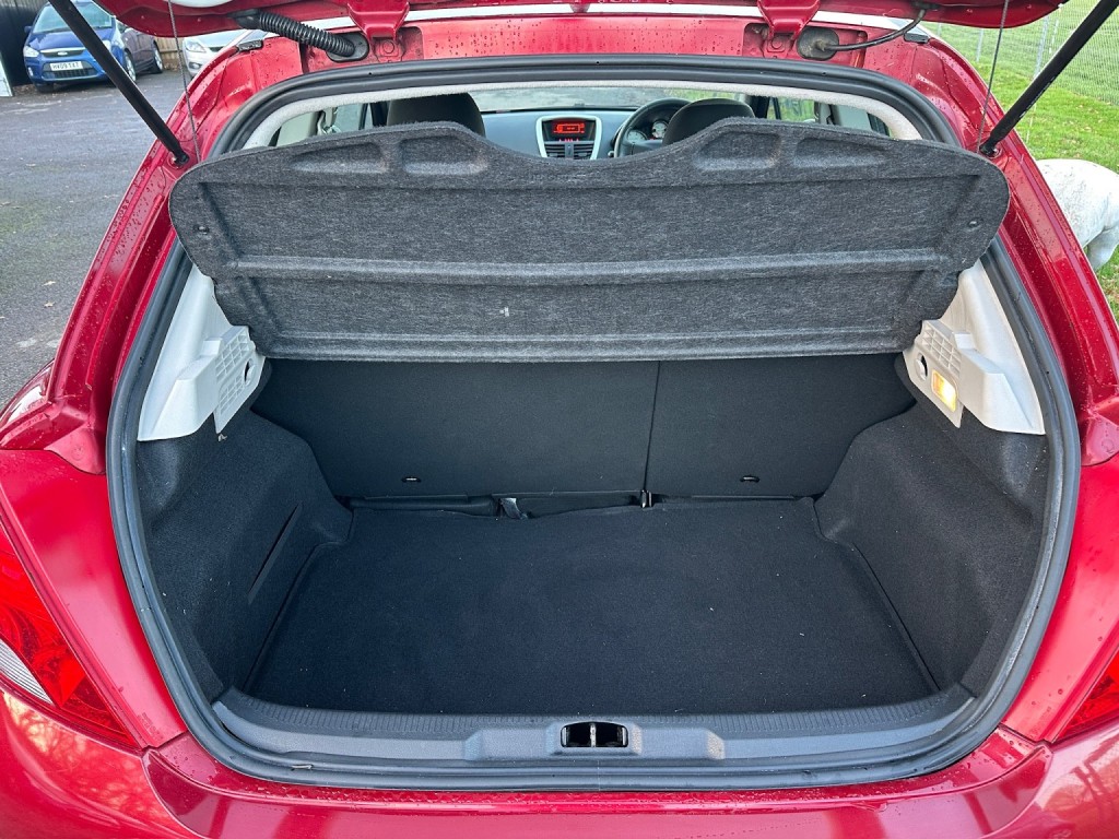 PEUGEOT 207 1.4 Envy 2011