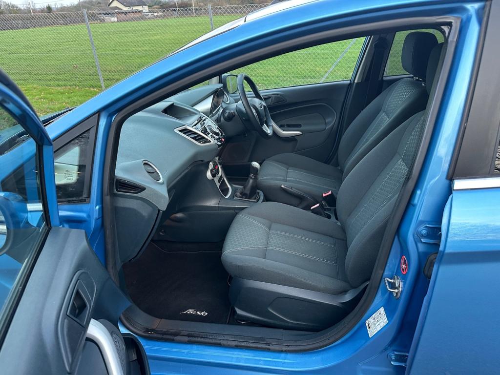 FORD FIESTA 1.4 Titanium 2010