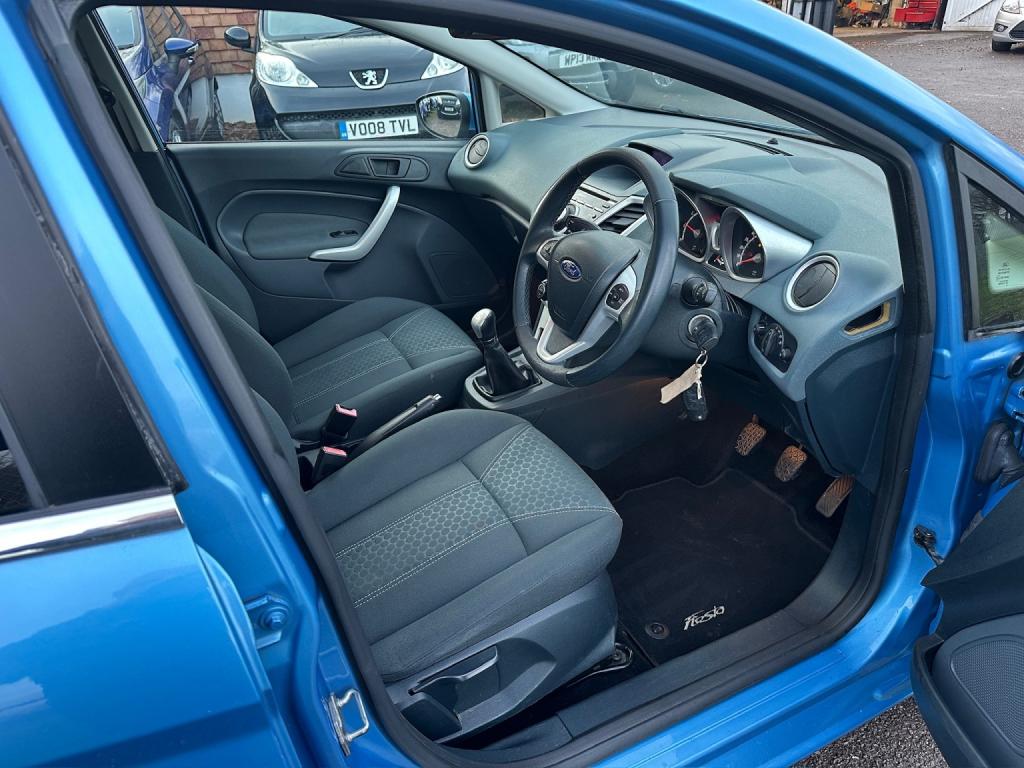 FORD FIESTA 1.4 Titanium 2010