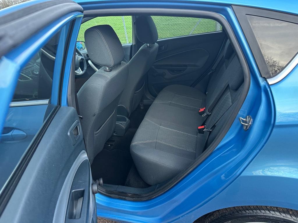 FORD FIESTA 1.4 Titanium 2010