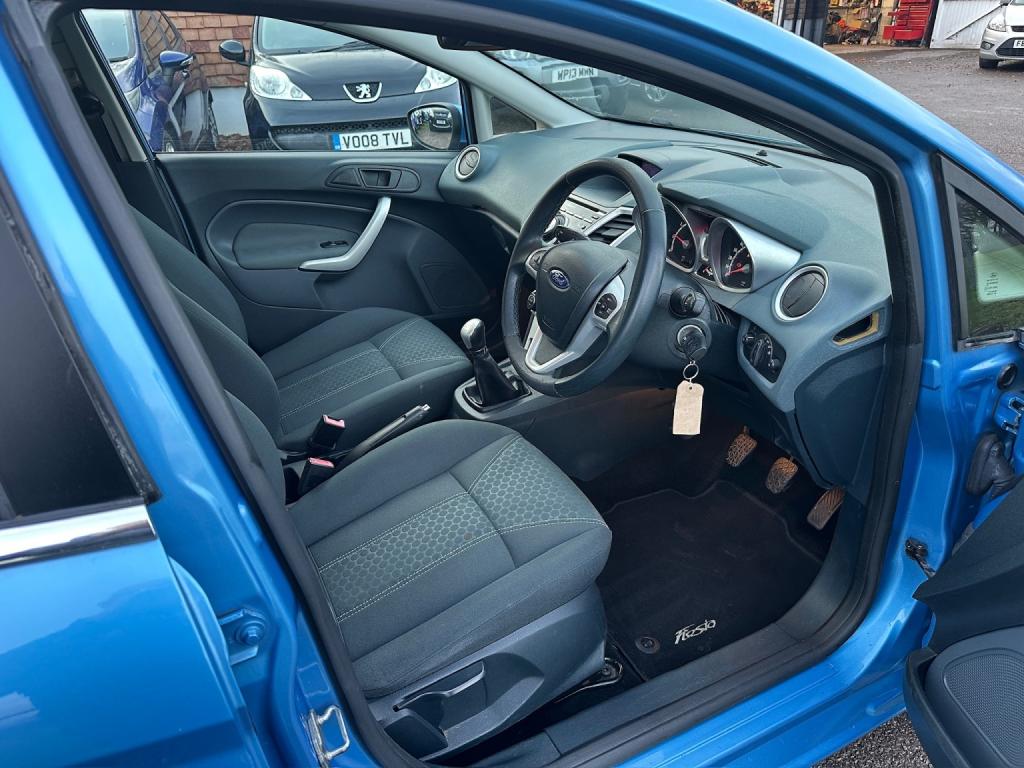 FORD FIESTA 1.4 Titanium 2010