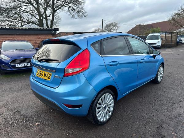 View FORD FIESTA 1.4 Titanium