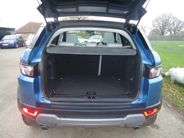 View LAND ROVER RANGE ROVER EVOQUE 2.2 SD4 Pure Tech