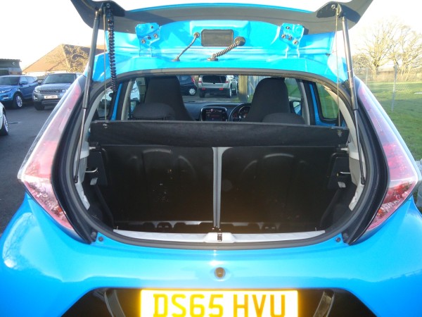 View TOYOTA AYGO 1.0 VVT-i x-cite