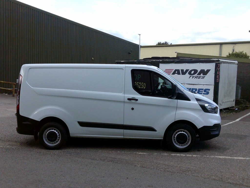 View FORD TRANSIT CUSTOM 2.0 300 EcoBlue Leader