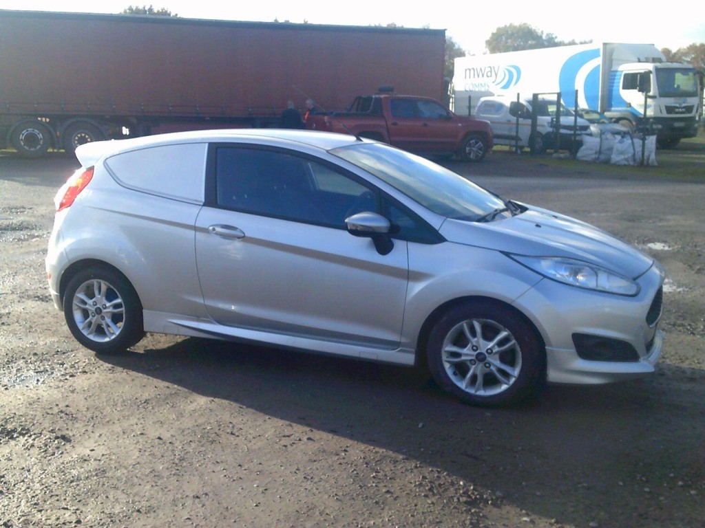 View FORD FIESTA VAN SPORT TDCI
