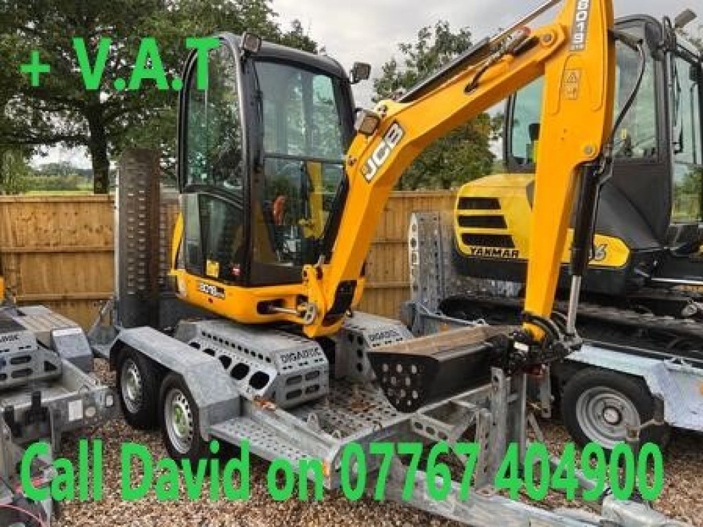 View 1925 CROSSLEY JCB 8018 CTS  Digger