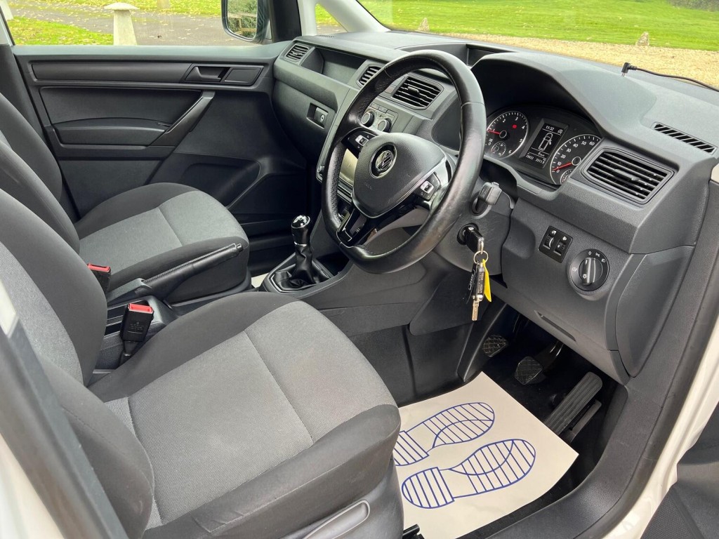 View VOLKSWAGEN CADDY 2.0 TDI C20 BlueMotion Tech Startline