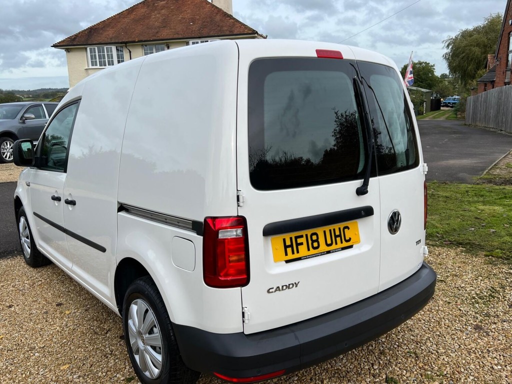 VOLKSWAGEN CADDY