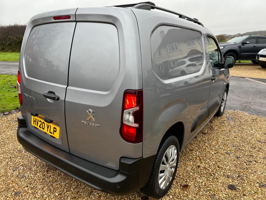 PEUGEOT PARTNER
