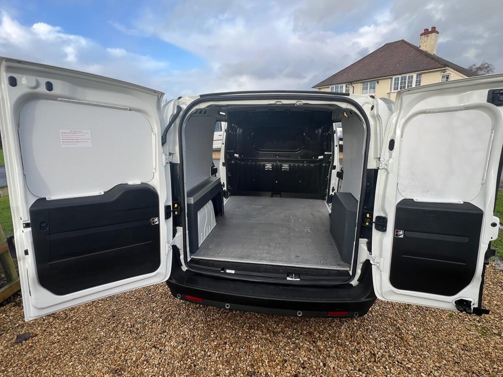 View VAUXHALL COMBO 2300 1.6 CDTi  L2 H1 S/S 