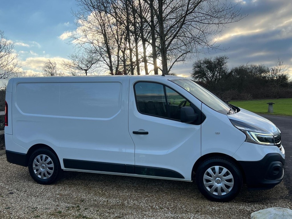 RENAULT TRAFIC