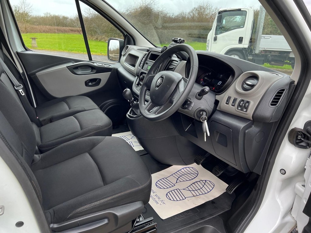View RENAULT TRAFIC 1.6 SL27 dCi 120 Business+ Euro 6