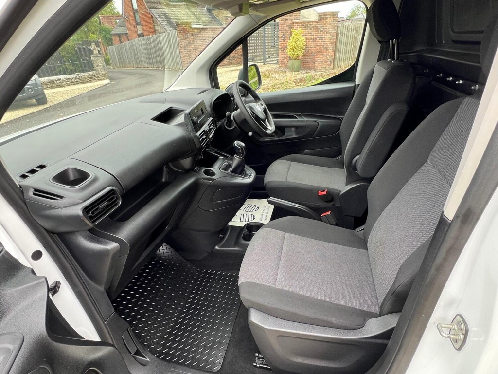 VAUXHALL COMBO