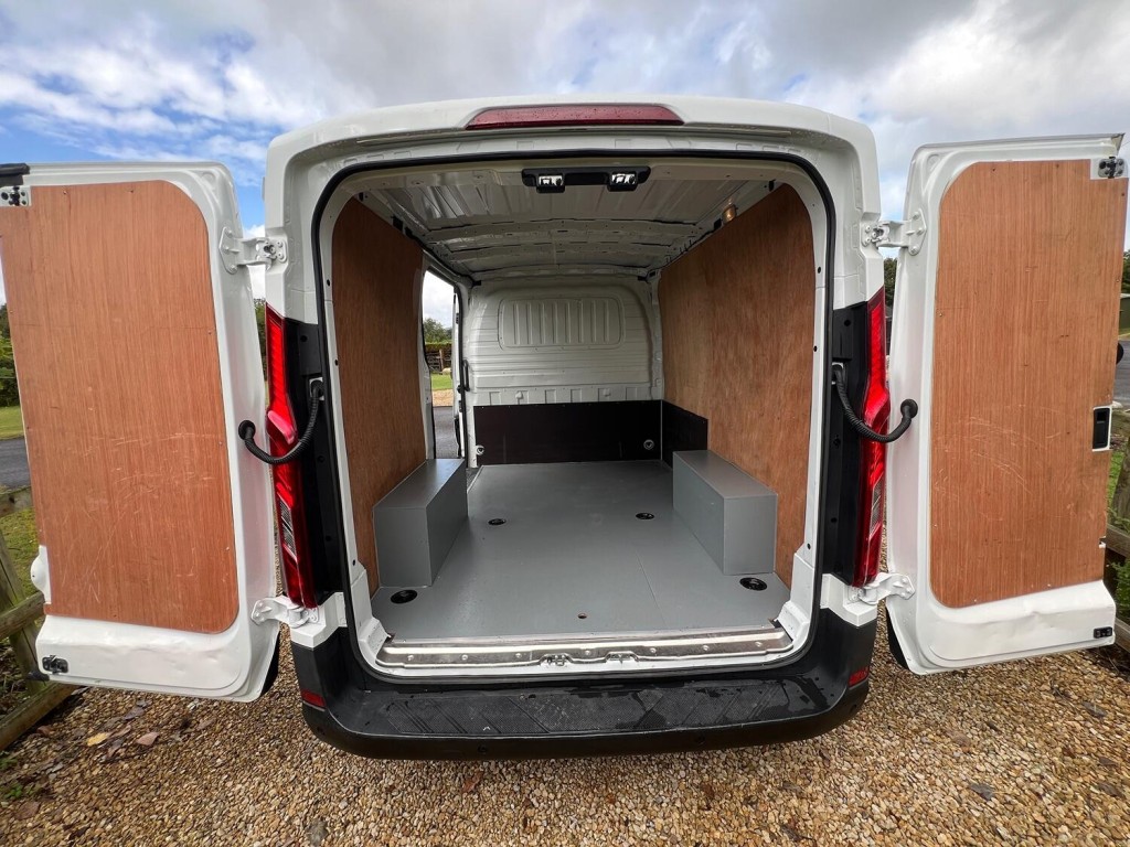 View MAXUS DELIVER 9 2.0 D20 L1 H1