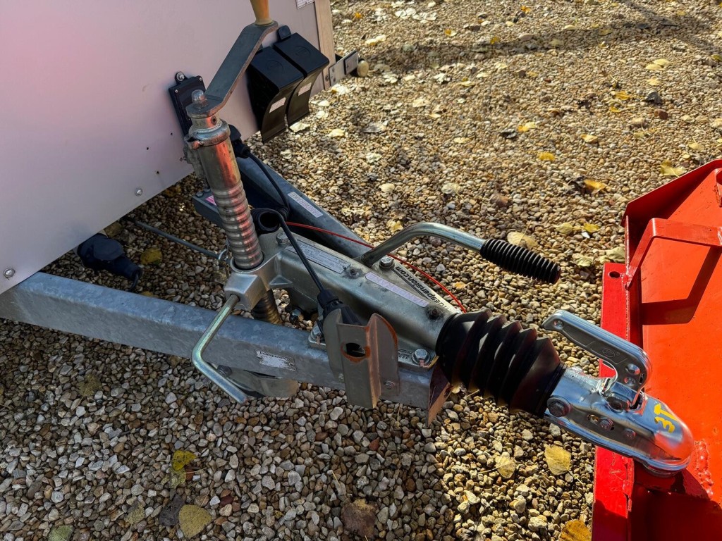 View FORD TRANSIT Indespention Box Trailer TAV4 High