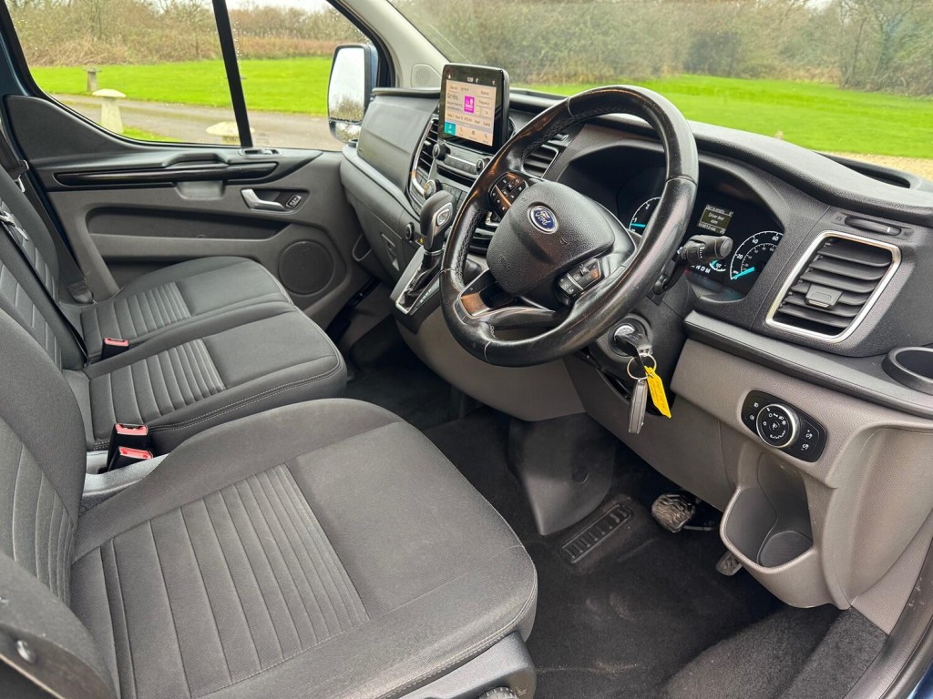 View FORD TRANSIT CUSTOM 2.0 320 EcoBlue Limited 182hp LWB