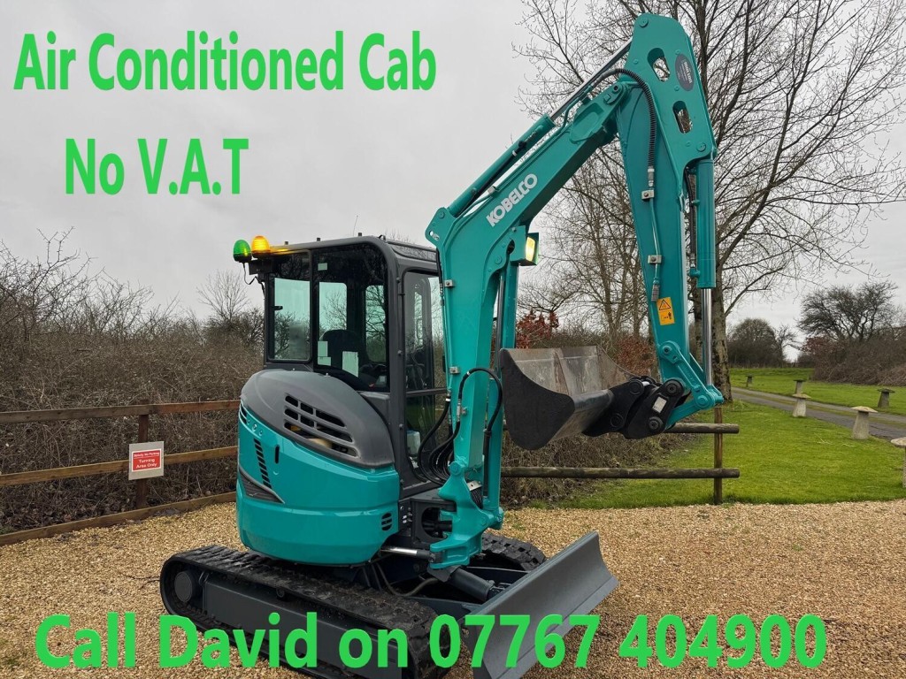 View FORD TRANSIT KOBELCO SK28 DIGGER