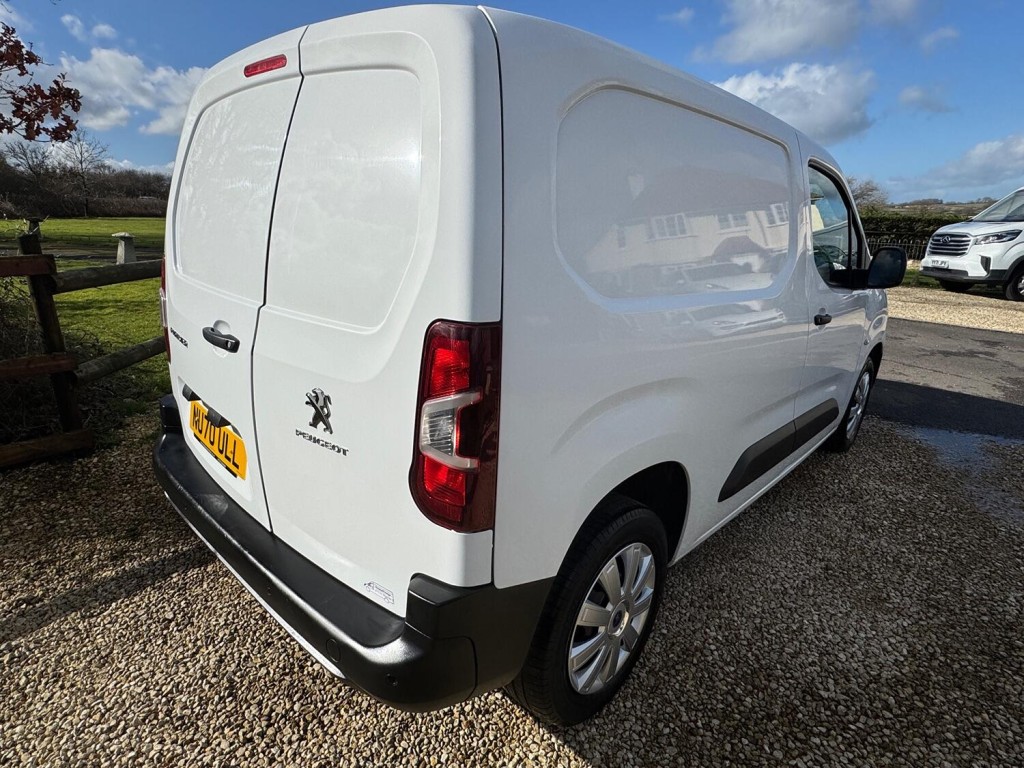 PEUGEOT PARTNER