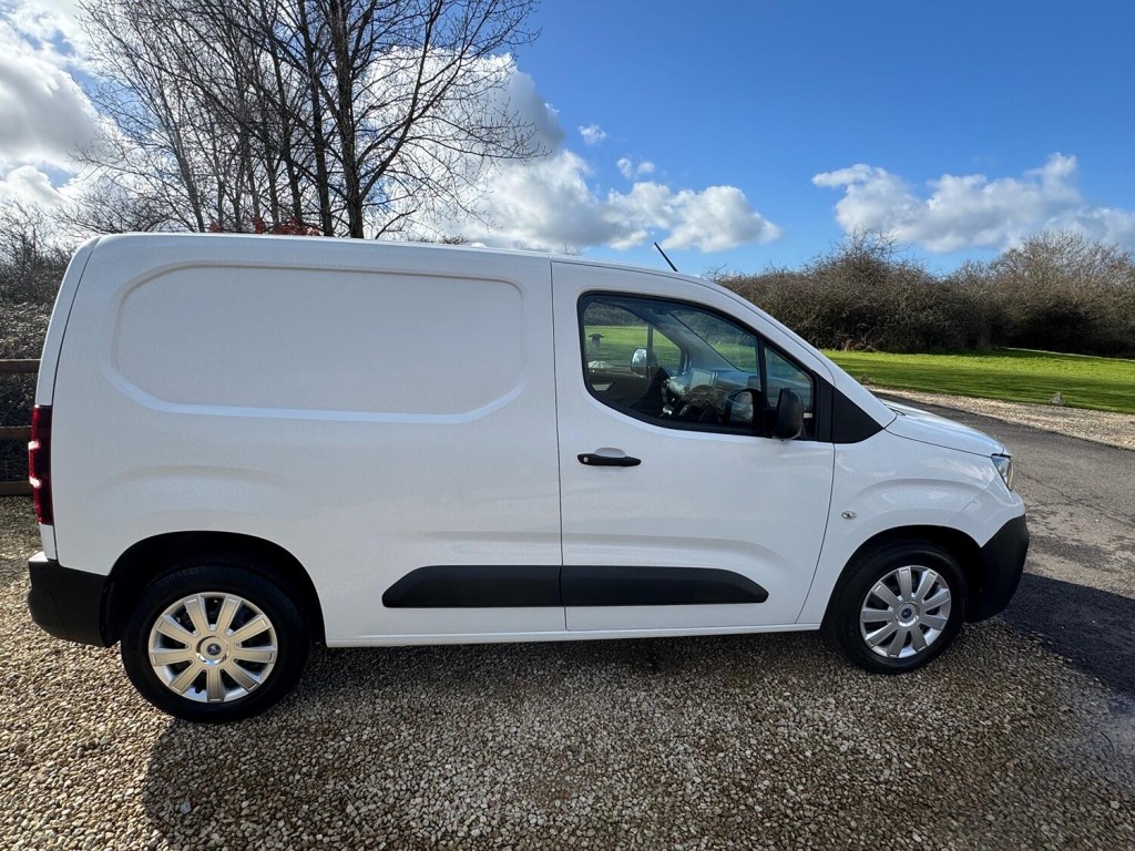 PEUGEOT PARTNER