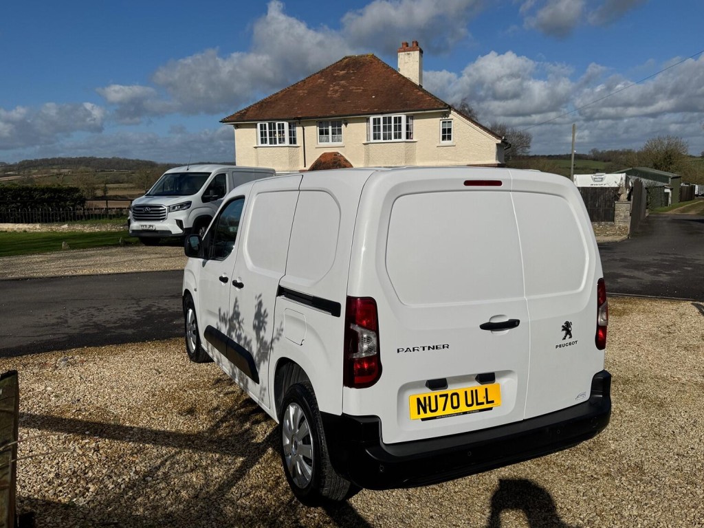PEUGEOT PARTNER