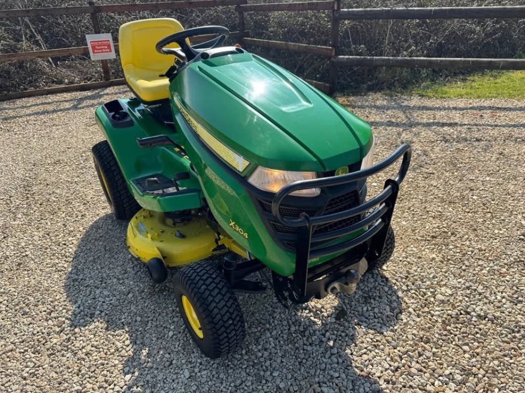 JOHN DEERE GATOR