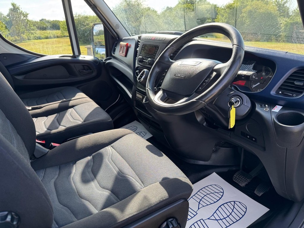 View IVECO DAILY 3.0 D Auto Tipper Business 70C18