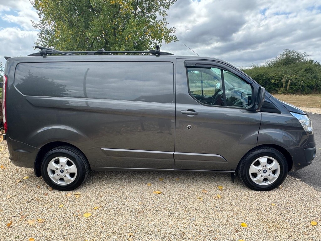 View FORD TRANSIT CUSTOM 2.0 TDCi 270 Limited
