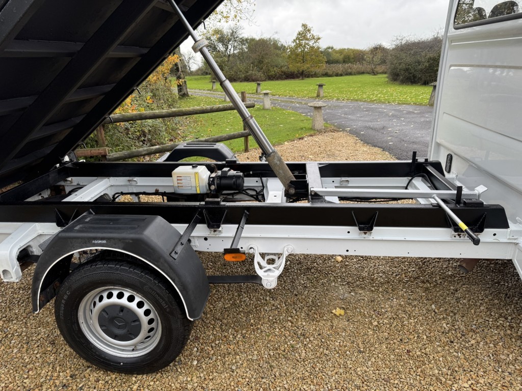 MERCEDES-BENZ SPRINTER