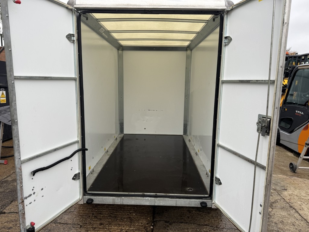View FORD COURIER Indespention Box Trailer