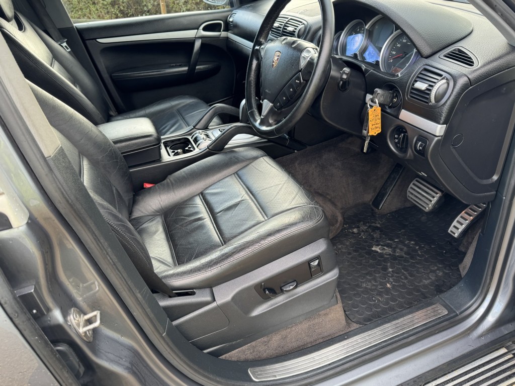 View PORSCHE CAYENNE 4.5 S Triptronic V6