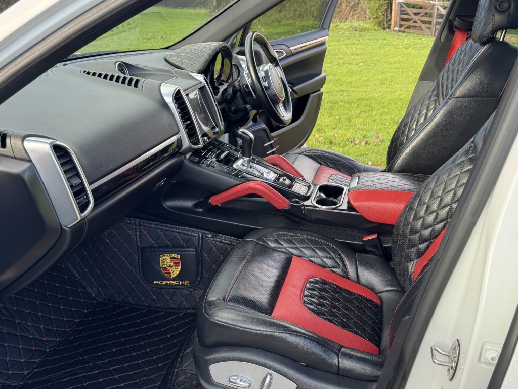 View PORSCHE CAYENNE 3.0 TD V6