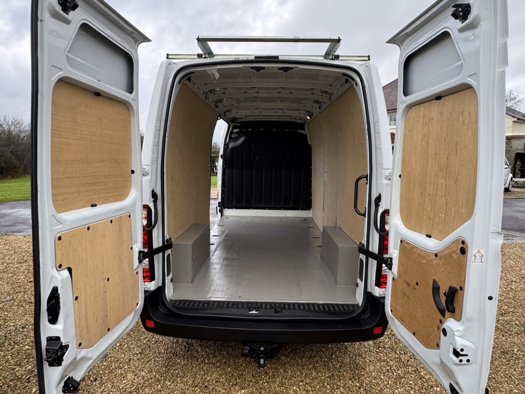 View VAUXHALL MOVANO 2.3 CDTi 3500 BiTurbo Edition