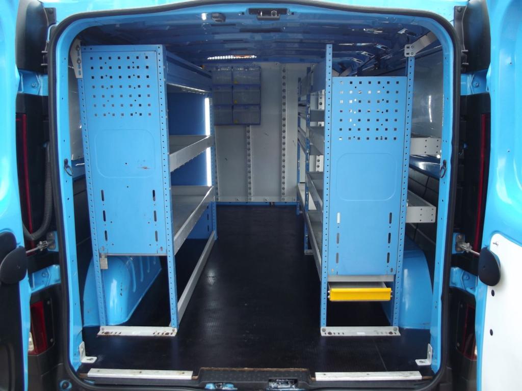 VAUXHALL VIVARO