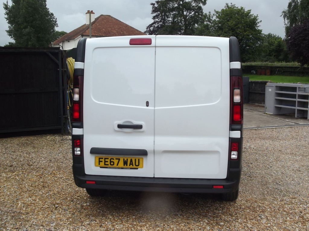 VAUXHALL VIVARO