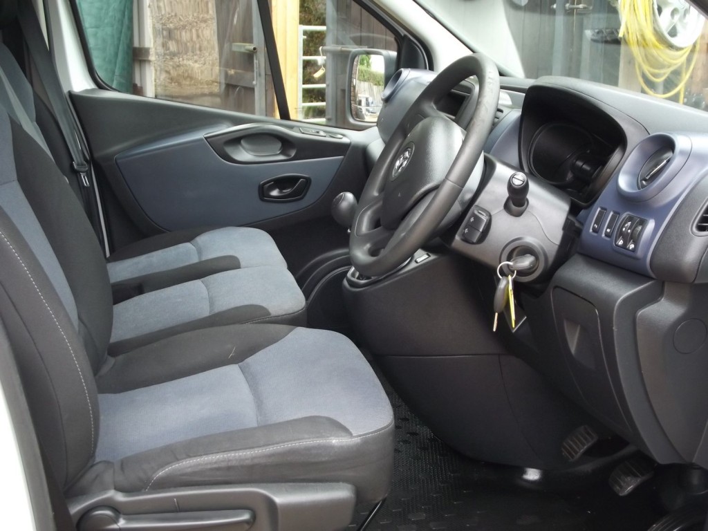 View VAUXHALL VIVARO L1H1 2700 CDTI BITURBO Start Stop