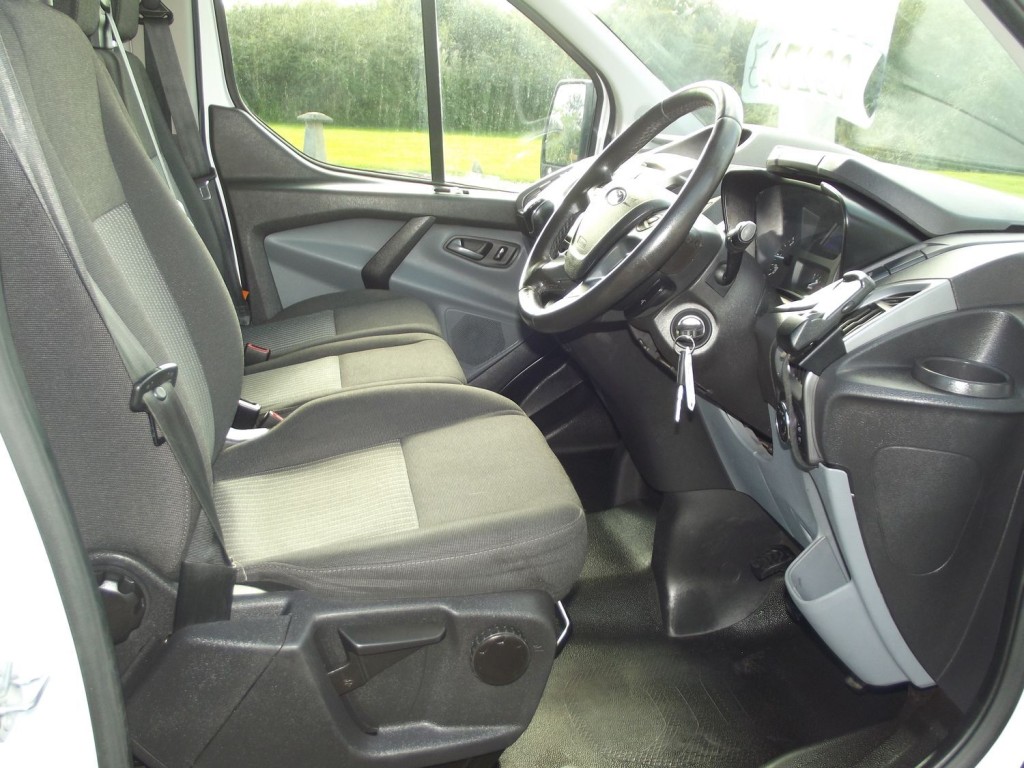 View FORD TRANSIT CUSTOM 310 TREND LOW ROOF  AC+ Sat-Nav