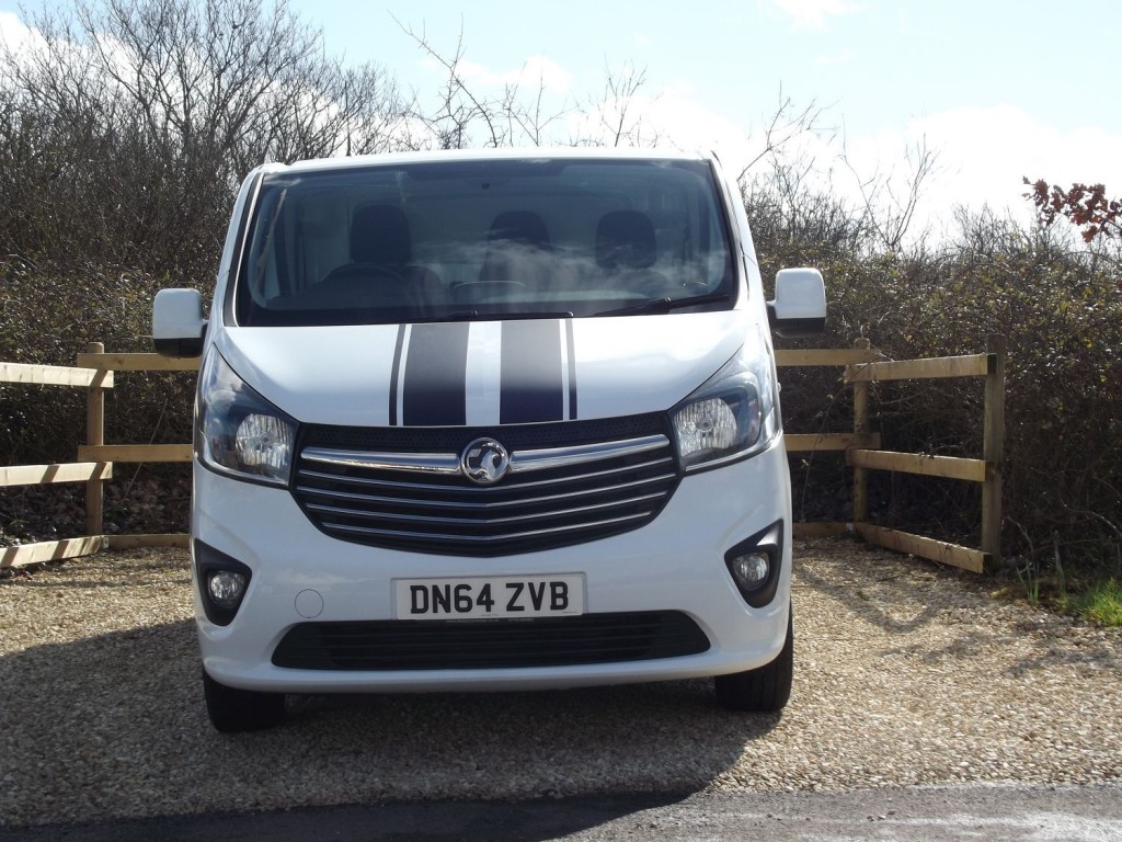VAUXHALL VIVARO
