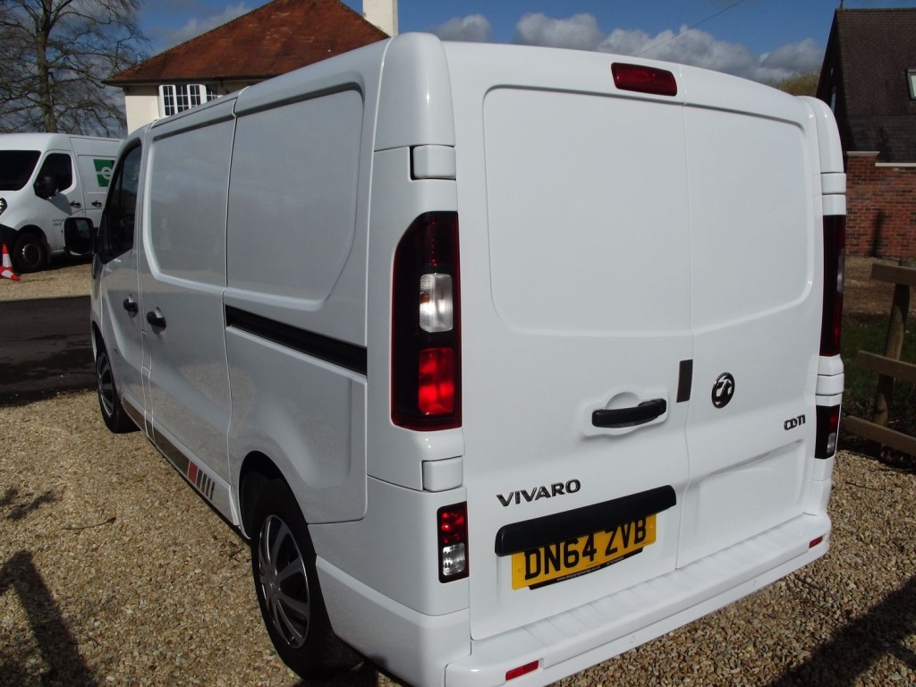 VAUXHALL VIVARO