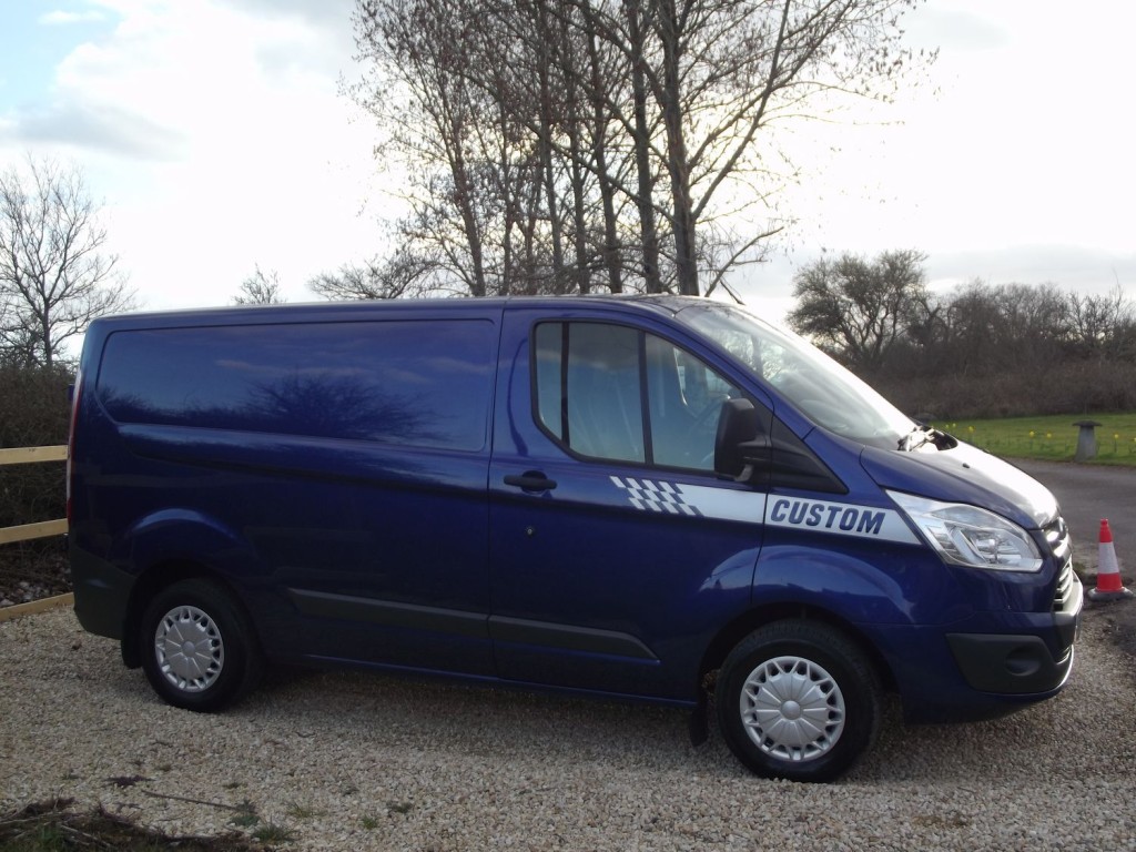 View FORD TRANSIT CUSTOM 270 High Spec TREND  LR PV