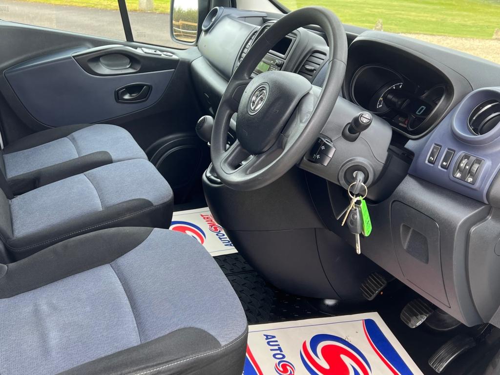 View VAUXHALL VIVARO L1H1 2700 CDTI BITURBO SS