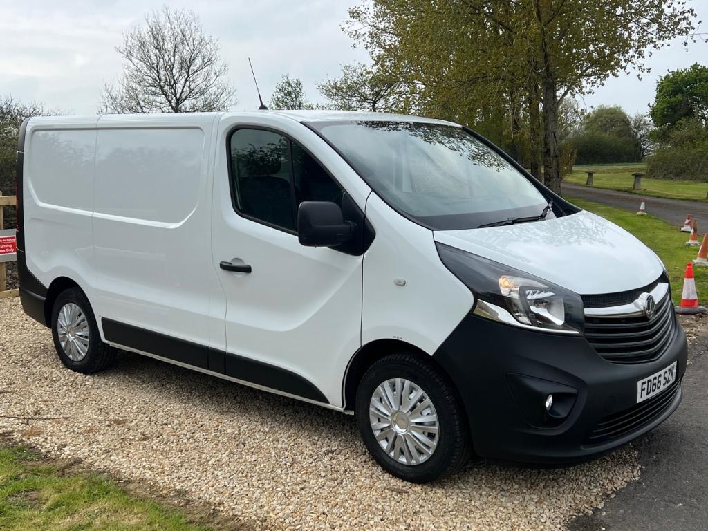 VAUXHALL VIVARO