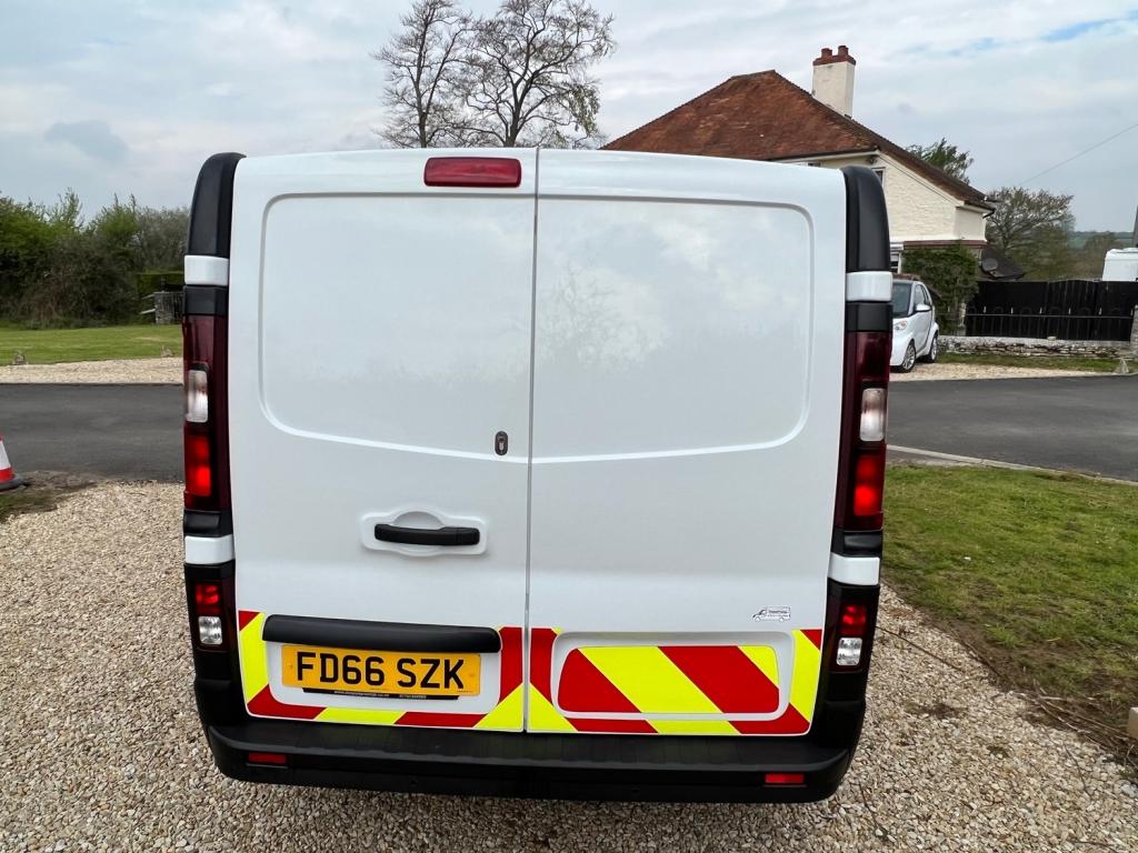 VAUXHALL VIVARO