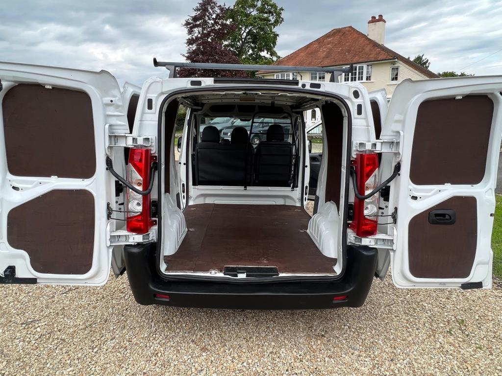 View PEUGEOT EXPERT L1 H1 HDI SWB PV