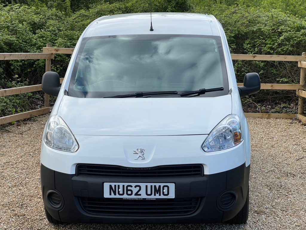 PEUGEOT PARTNER