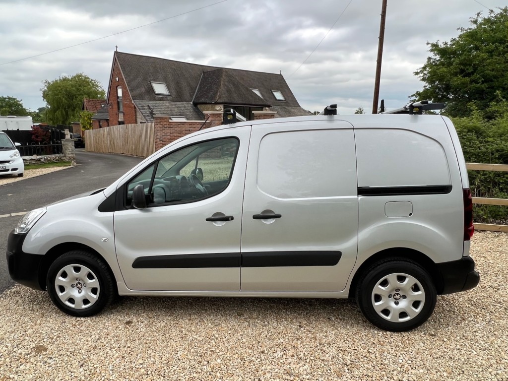 PEUGEOT PARTNER