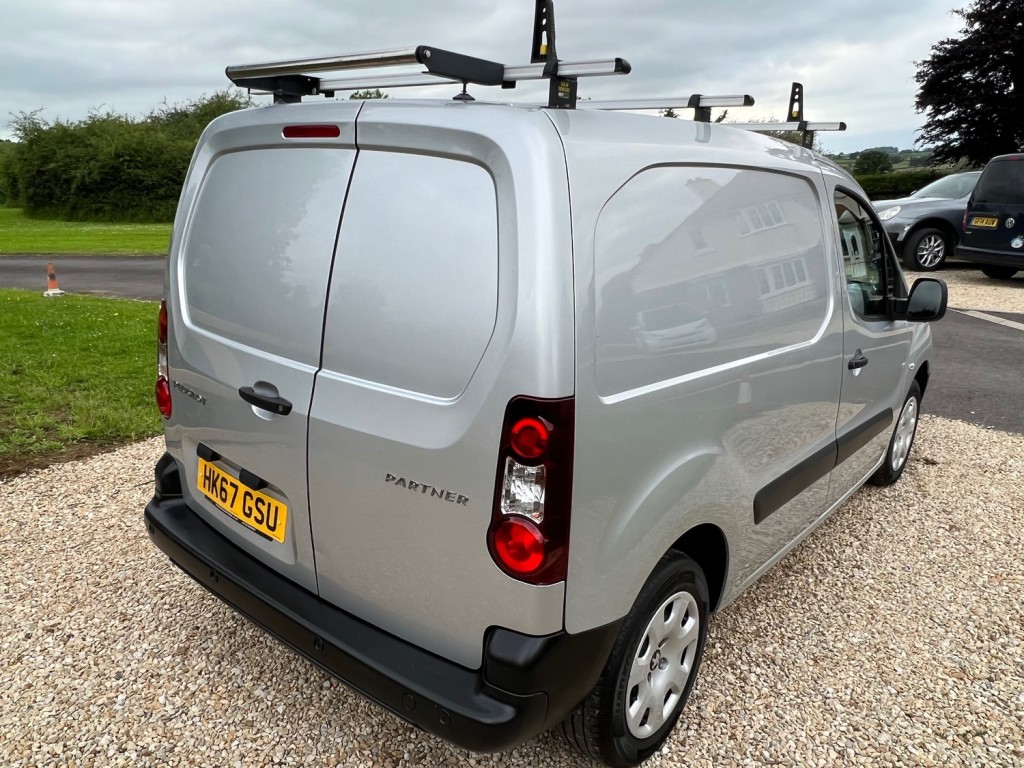 PEUGEOT PARTNER
