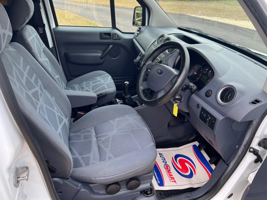 View FORD TRANSIT CONNECT T230 HR PV