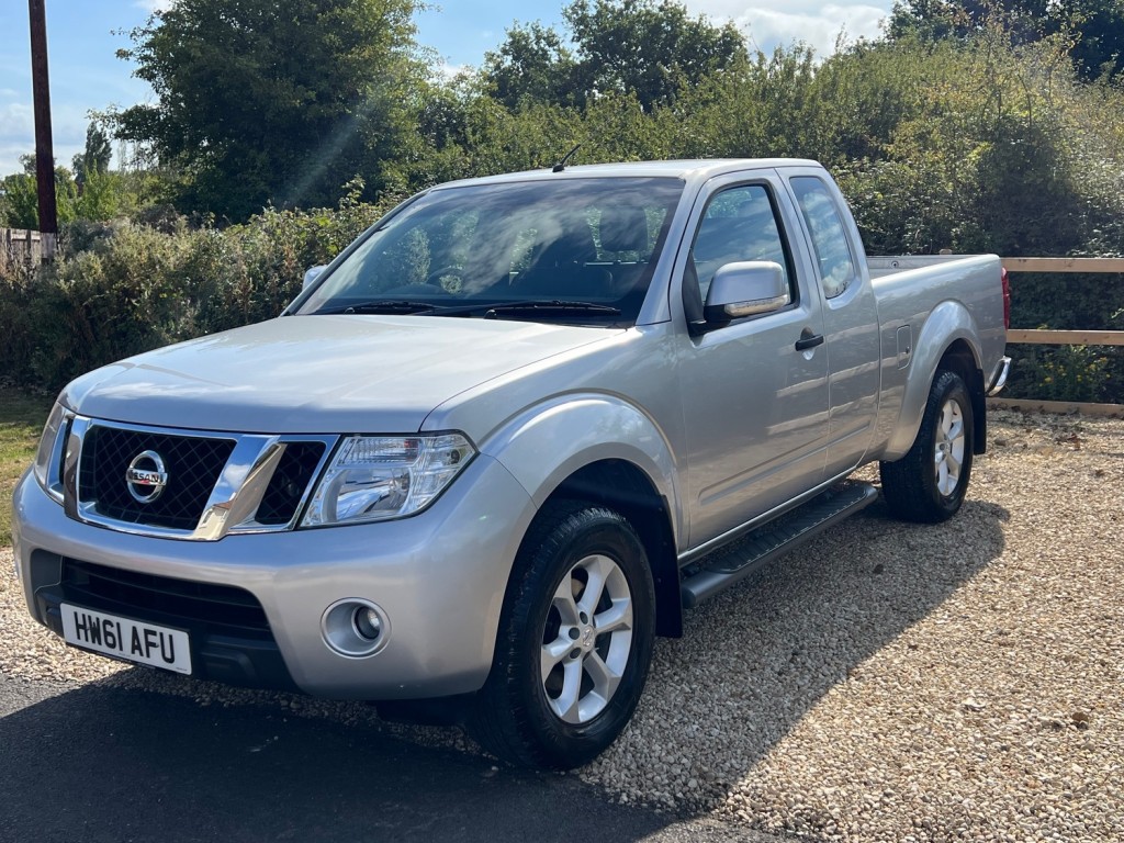 NISSAN NAVARA