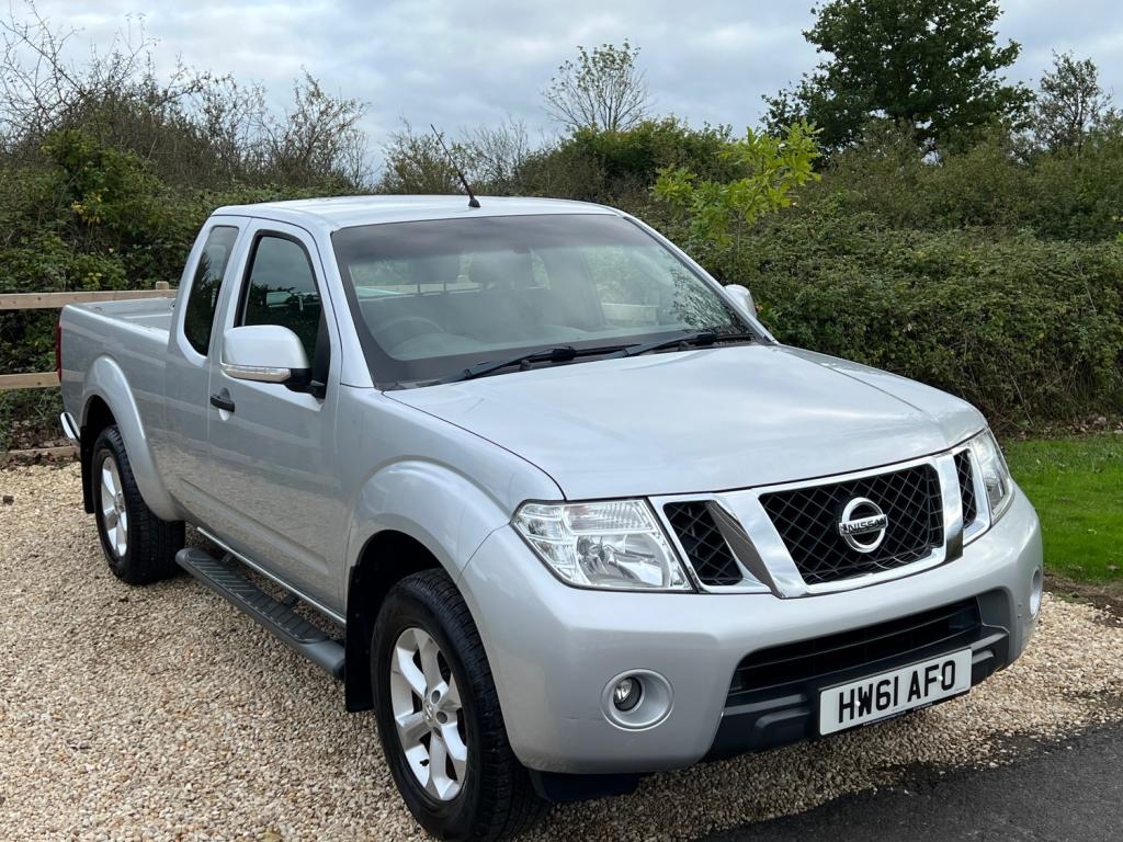 NISSAN NAVARA